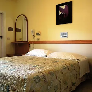 Fior Di Pino Hotel Pinarella